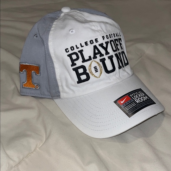 Nike Other - Nike UT College Football Playoff Bound Gray & White Hat